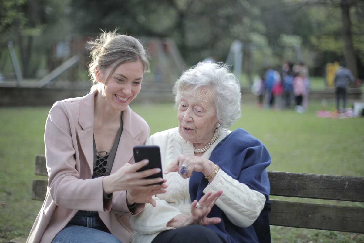 La téléassistance, un outil sécurisant pour les personnes âgées